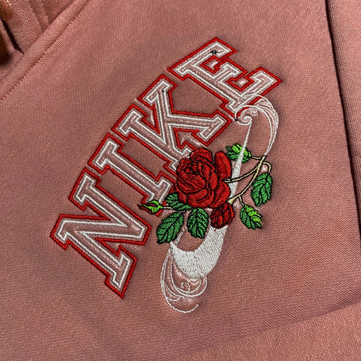 LIMITED VALENTINE'S X ROSE EMBROIDERED HOODIE